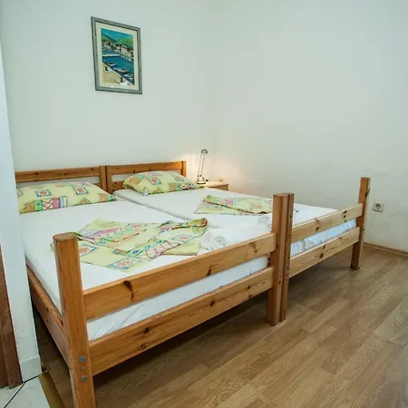Apartment Pusic