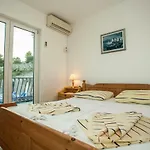 Apartment Pusic