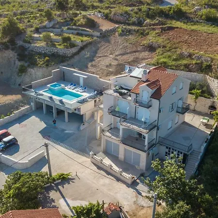 Pusic Apartamento
