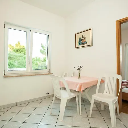 Pusic Apartamento Omiš